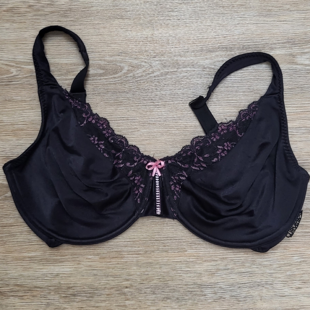Black and Pink Lace Strapped DD Curvation Bra